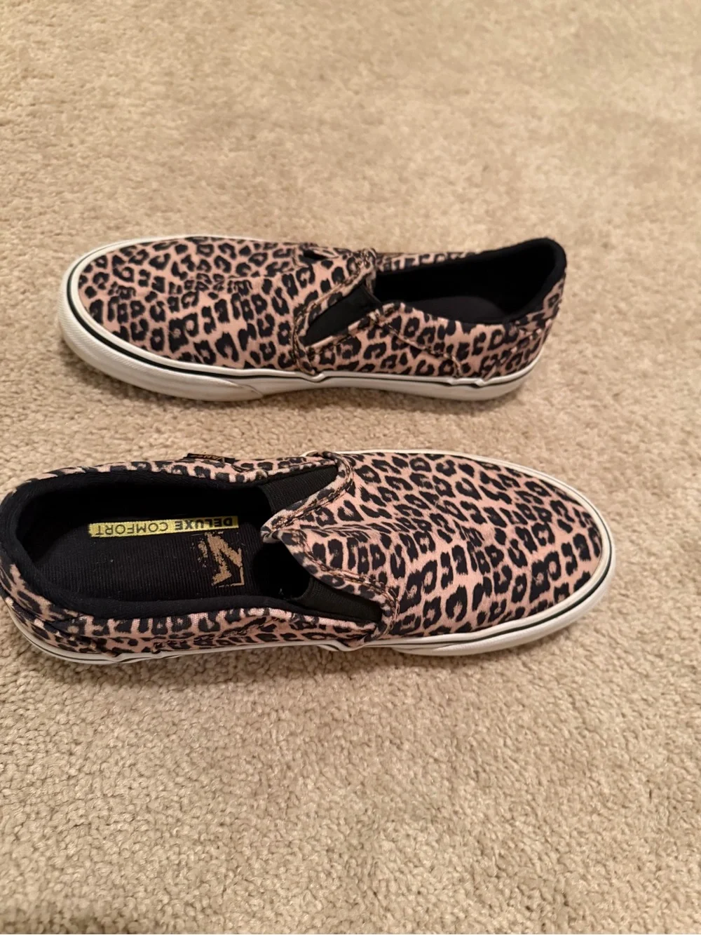 Vans Women's Asher Deluxe slip-on sneakers leopard print 7.5